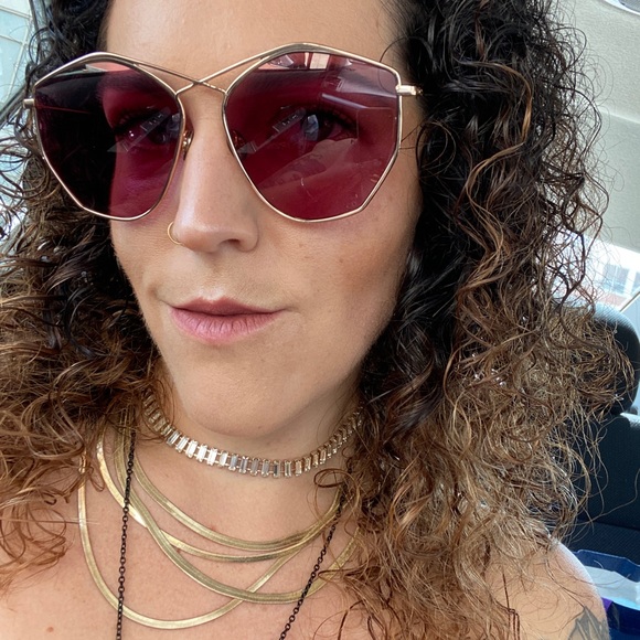 Meet your Posher, Sarah - Picture 2 of 2